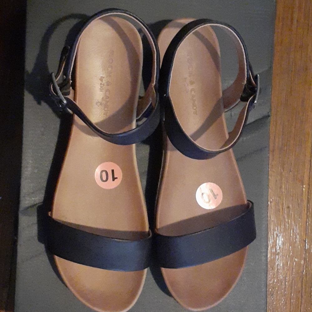 Black size 10 sandals